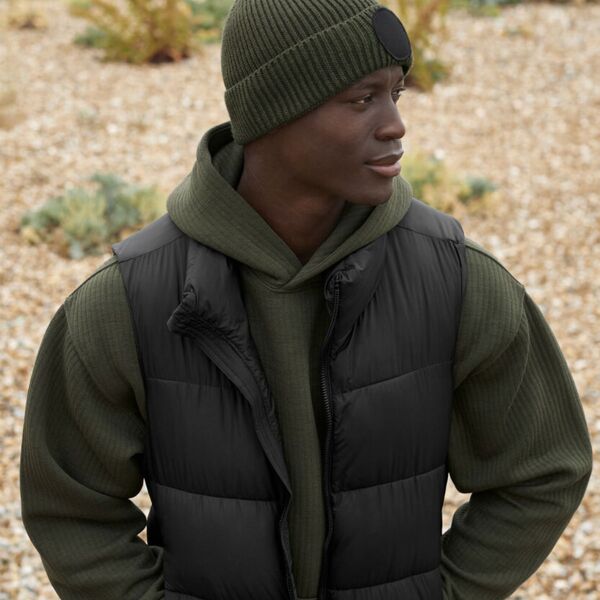 Circular fashion patch beanie Thumbnail